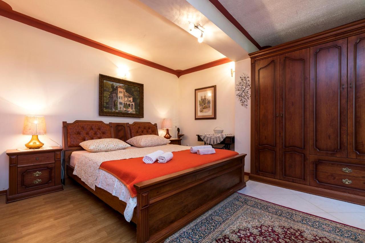 Apartman Maya Mali Lošinj Exterior foto